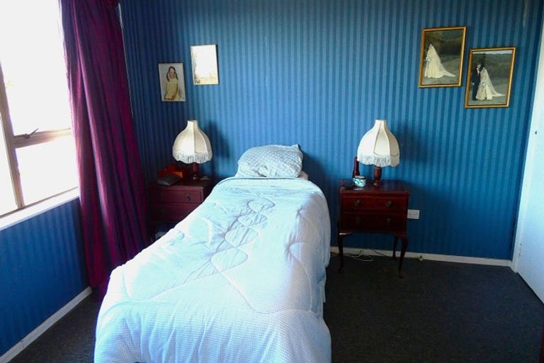 Photo of property in 106 Queen Street, Westport, 7825