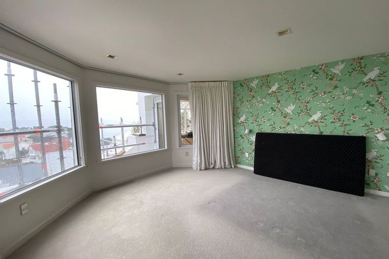 Photo of property in 2 Palliser Road, Roseneath, Wellington, 6011