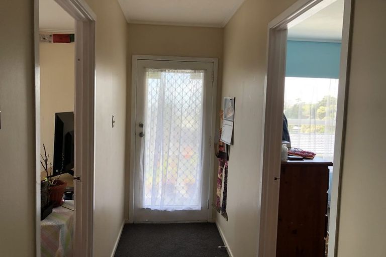 Photo of property in 1/8 Anne Road, Hillcrest, Auckland, 0627