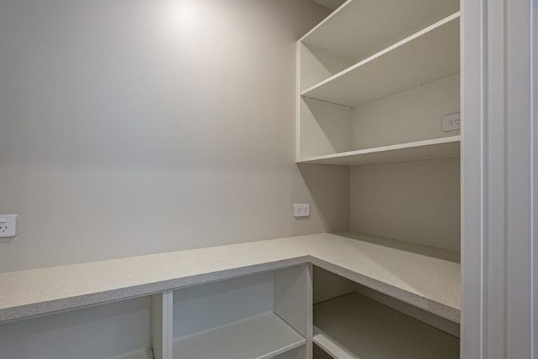 Photo of property in 13 Echo Street, 4702