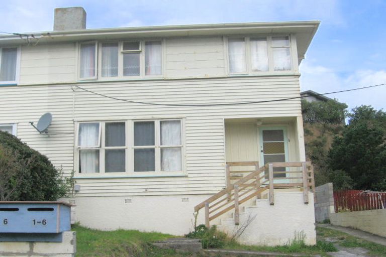Photo of property in 6 Rahui Street, Strathmore Park, Wellington, 6022
