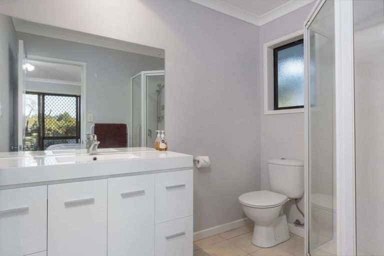 Photo of property in 10 Bransley Grove, Katikati, 3129