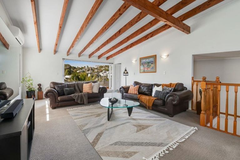 Photo of property in 21 Korotaha Terrace, Rothesay Bay, Auckland, 0630