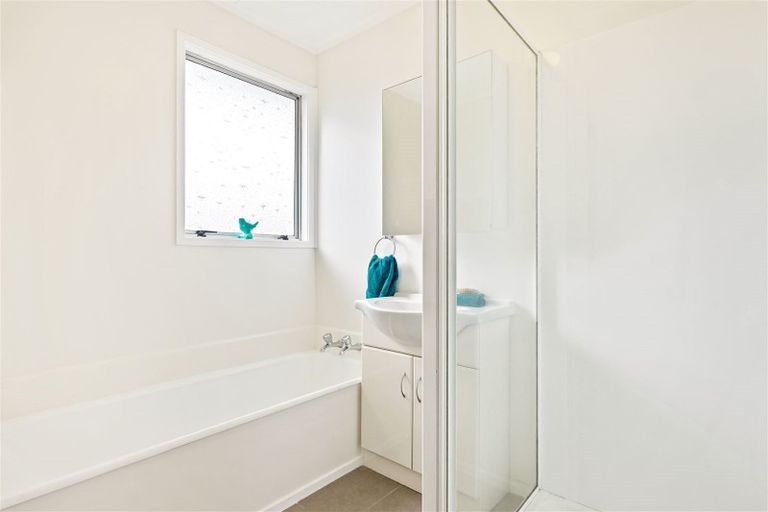 Photo of property in 137 Universal Drive, Henderson, Auckland, 0610