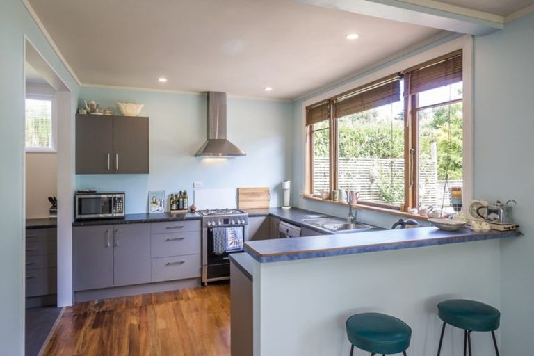 Photo of property in 19 Glen Road, Raumati South, Paraparaumu, 5032