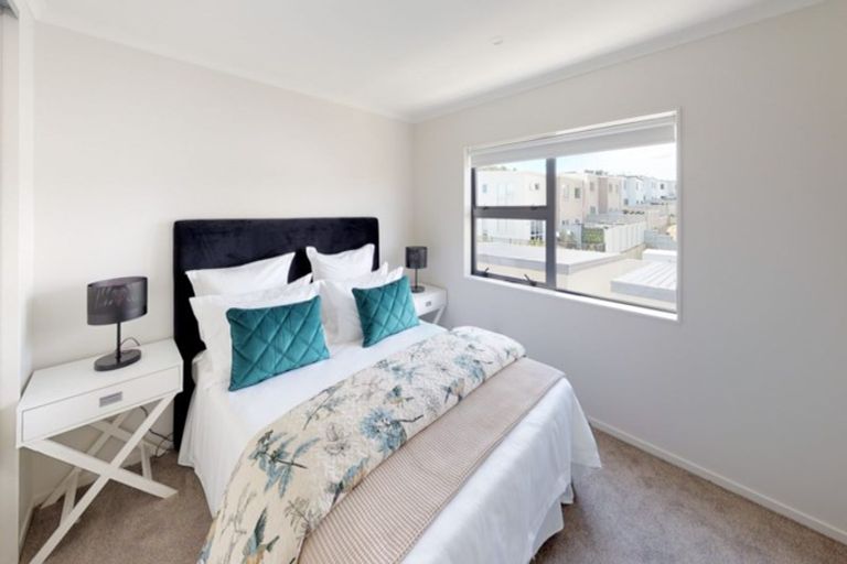 Photo of property in 47 Eugenia Rise, Totara Heights, Auckland, 2105