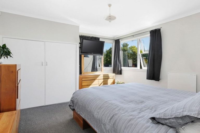 Photo of property in 1/103 Prestons Road, Redwood, Christchurch, 8051