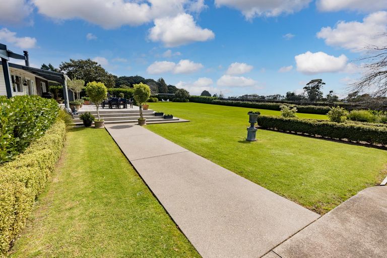 Photo of property in 1402 Glenbrook Road, Glenbrook, Waiuku, 2681