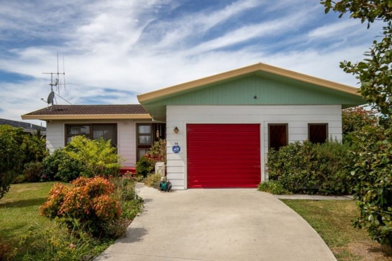 Photo of property in 38 Paul Drive, Ngatea, 3503