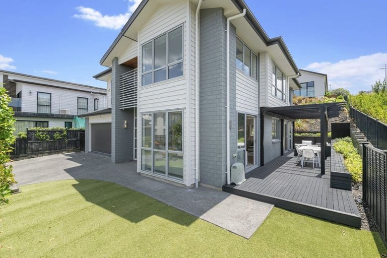 Photo of property in 35 Remuremu Street, Long Bay, Auckland, 0630