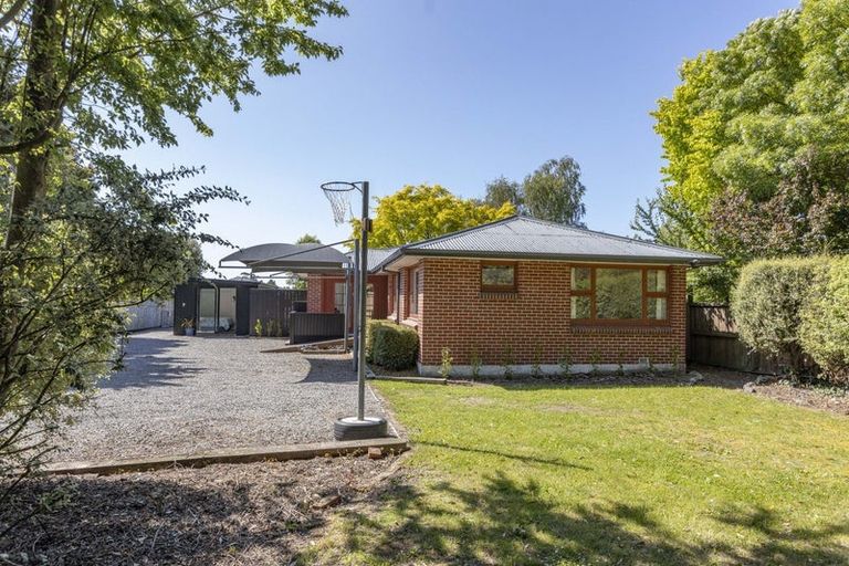 Photo of property in 104 Main North Road, Woodend, 7610