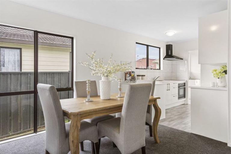 Photo of property in 9 Elisa Lane, Ranui, Auckland, 0612