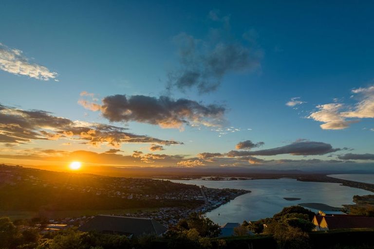 Photo of property in 104 Panorama Road, Clifton, Christchurch, 8081