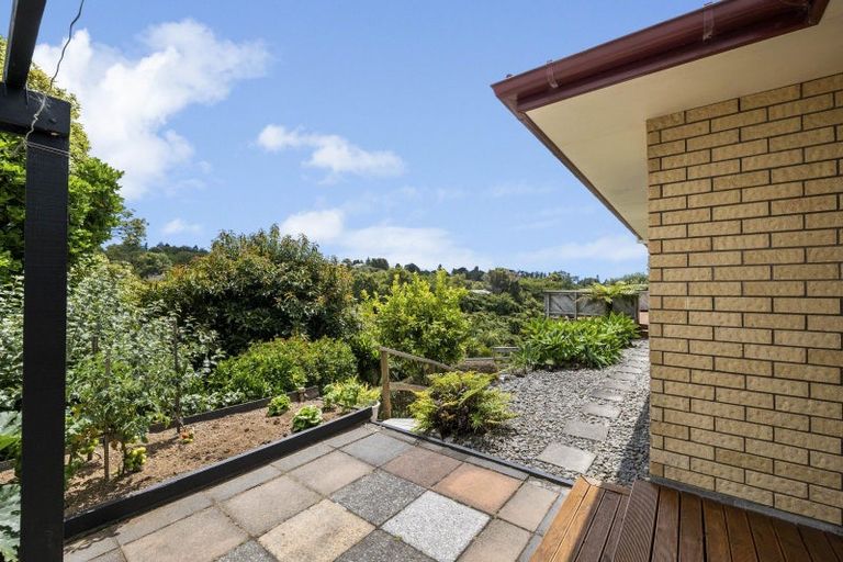Photo of property in 203 Heta Road, Merrilands, New Plymouth, 4312