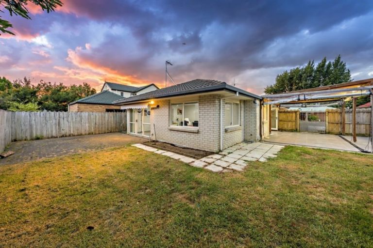 Photo of property in 31 Muirfield Street, Wattle Downs, Auckland, 2103