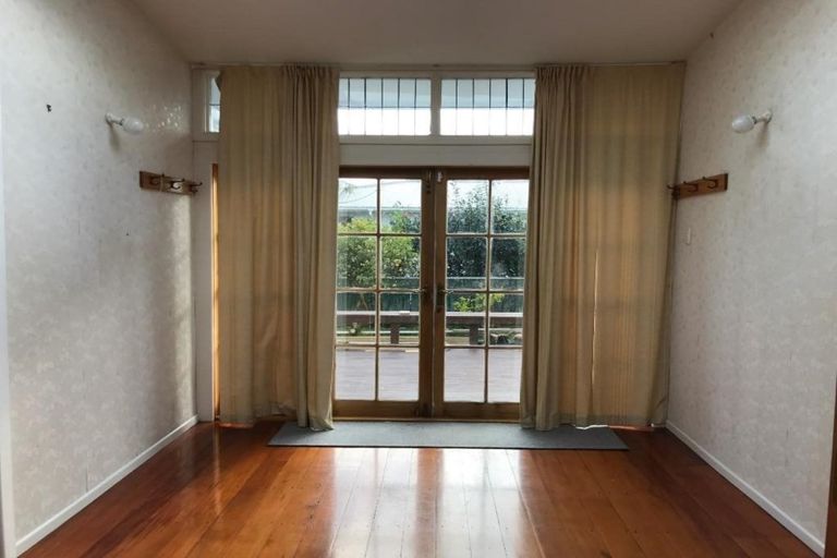 Photo of property in 131 Weraroa Road, Levin, 5510