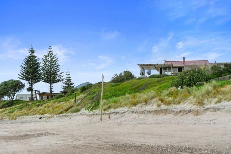 Photo of property in 643 Pukehina Parade, Pukehina, Te Puke, 3189