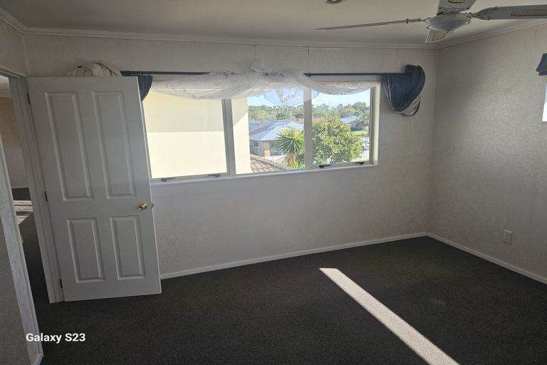 Photo of property in 22 Attymon Lane, East Tamaki, Auckland, 2016
