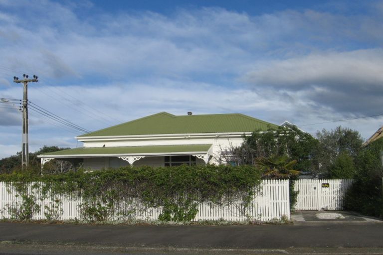 Photo of property in 88 Charles Street, Westshore, Napier, 4110