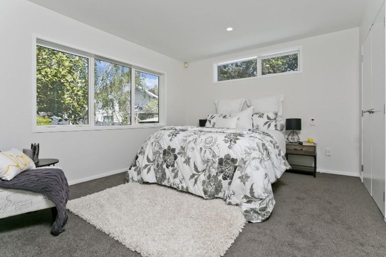 Photo of property in 2/35 Glenvar Road, Torbay, Auckland, 0630