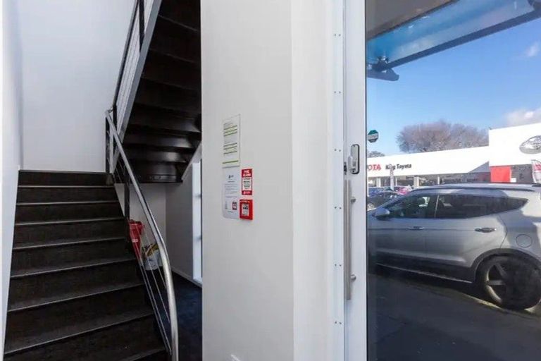 Photo of property in 2a Gibbons Street, Upper Hutt Central, Upper Hutt, 5018