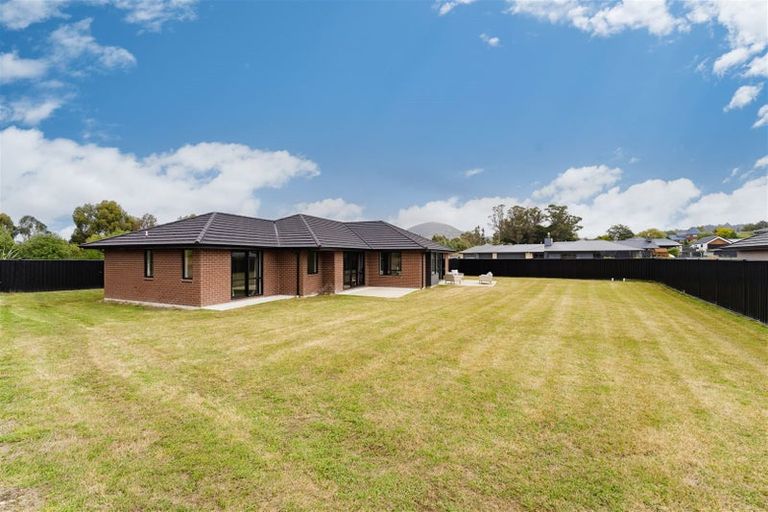 Photo of property in 43 Awa Toru Drive, Fairfield, Dunedin, 9018