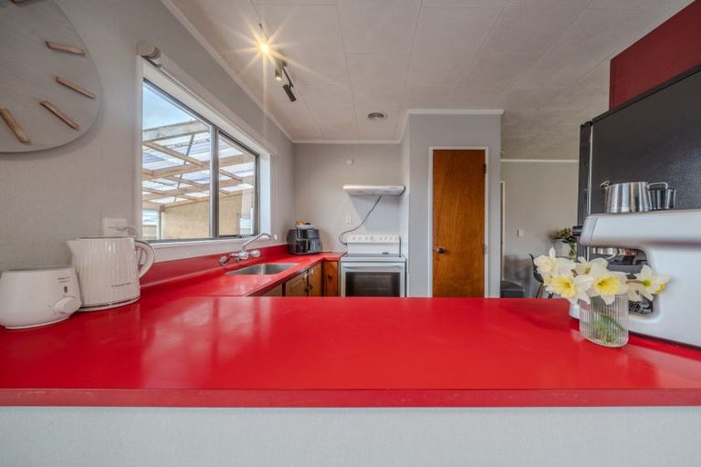 Photo of property in 129 Mclean Street, Woodville, 4920
