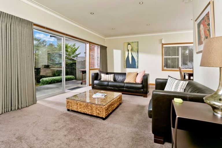 Photo of property in 26 Mcbreen Avenue, Northcote, Auckland, 0627
