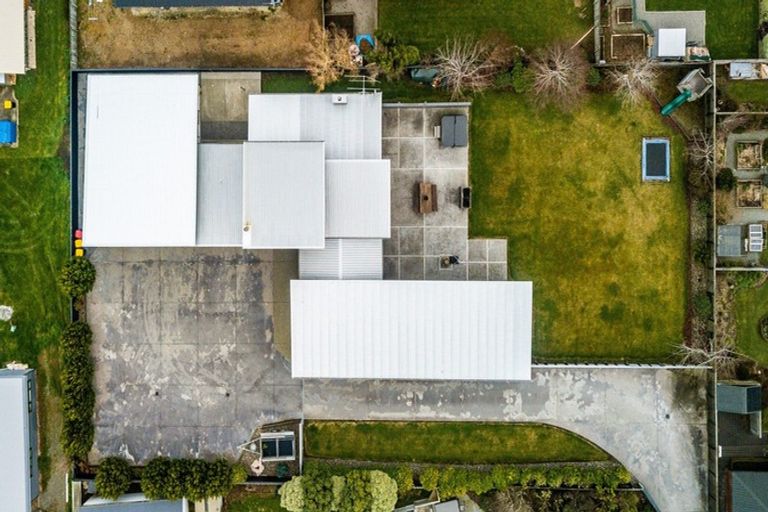 Photo of property in 43 Anne Street, Winton, 9720