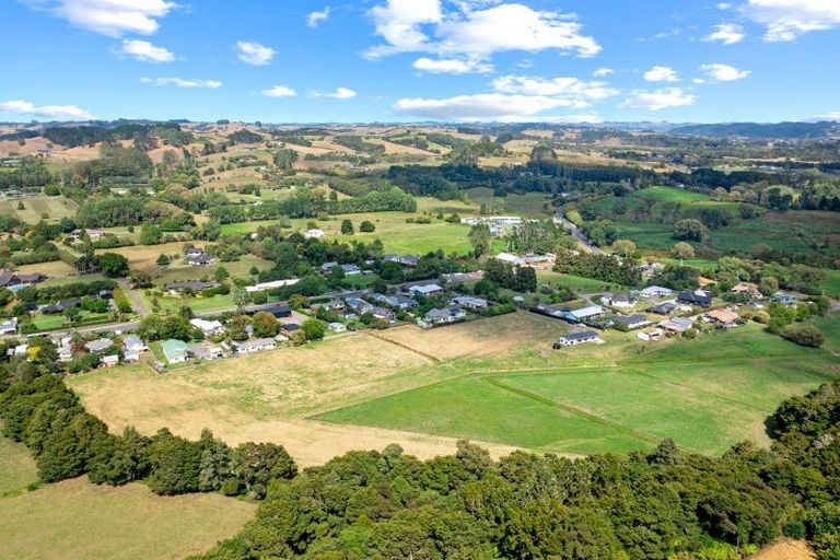 Photo of property in 966 Kahikatea Flat Road, Waitoki, Kaukapakapa, 0871