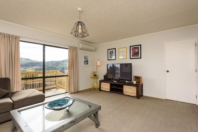 Photo of property in 43b Lord Street, Stokes Valley, Lower Hutt, 5019