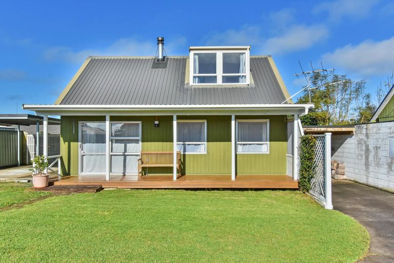 Photo of property in 1/11 Honey Place, Weymouth, Auckland, 2103