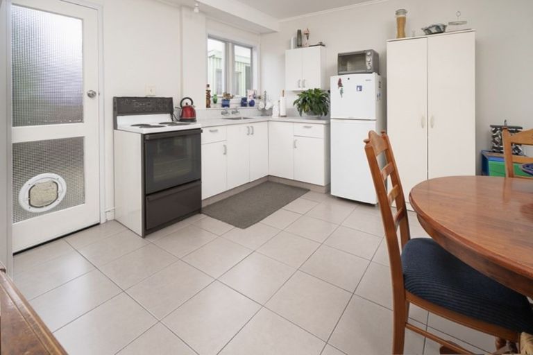 Photo of property in 10 Cornwall Place, Stoke, Nelson, 7011