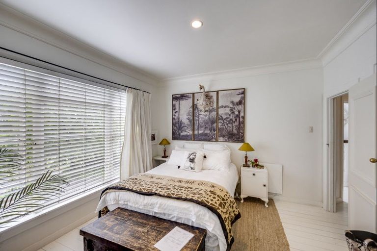 Photo of property in 56 Lucknow Road, Havelock North, 4130