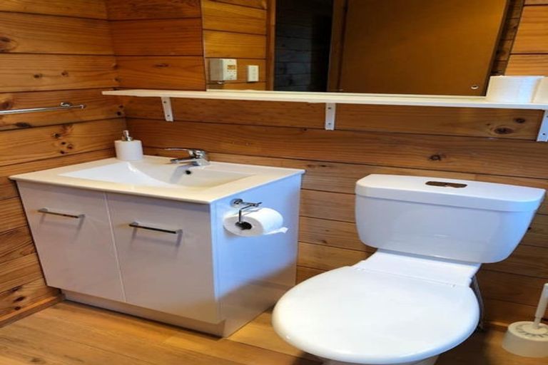 Photo of property in 32 Mackenzie Street, National Park, Owhango, 3989