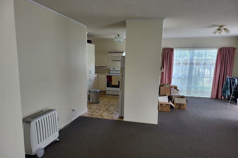 Photo of property in 8/169 Whites Line East, Waiwhetu, Lower Hutt, 5010