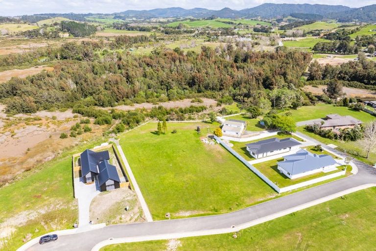 Photo of property in 4 Grey Heron Close, Mangawhai Heads, 0573