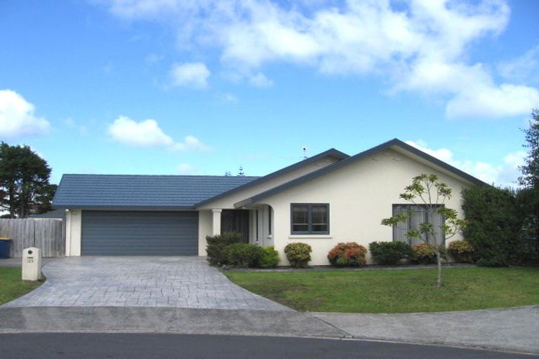 Photo of property in 120 Kingdale Road, Henderson, Auckland, 0610