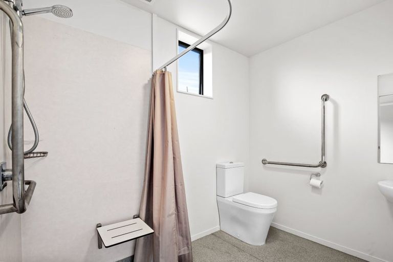 Photo of property in 16 Silverstone Drive, Cromwell, 9384