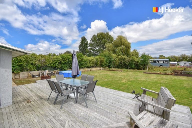 Photo of property in 41 Greenwich Street, Waihola, Milton, 9073