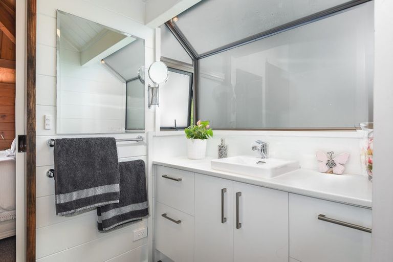 Photo of property in 2 Iles Road, Lynmore, Rotorua, 3010