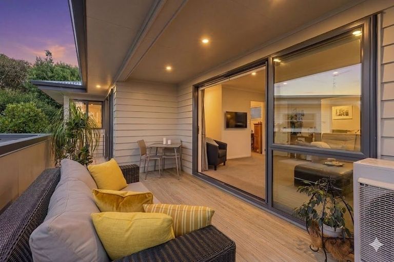 Photo of property in 18 Ko Place, Pyes Pa, Tauranga, 3112
