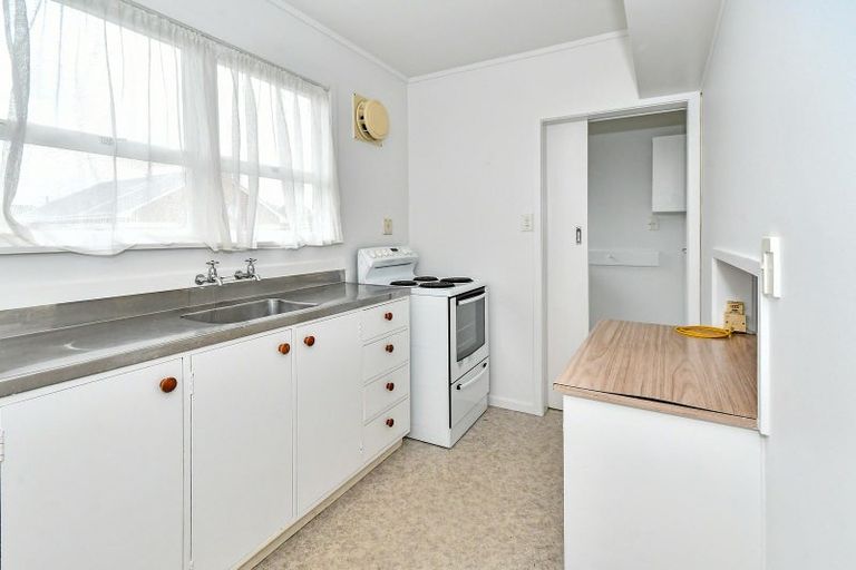 Photo of property in 6 King Edward Avenue, Papakura, 2110