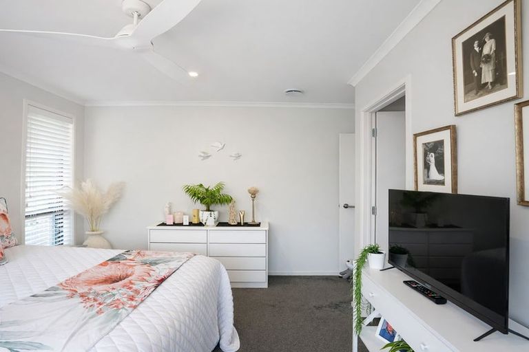 Photo of property in 10 Magnolia Close, Te Kauwhata, 3710