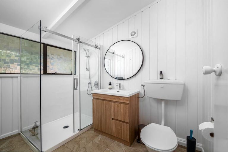 Photo of property in 28 Florance Avenue, Russell, 0202