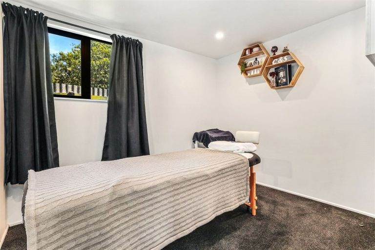 Photo of property in 6 Curletts Road, Sockburn, Christchurch, 8042