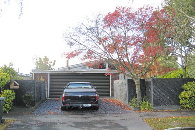 Photo of property in 6 Camelot Street, Ilam, Christchurch, 8041