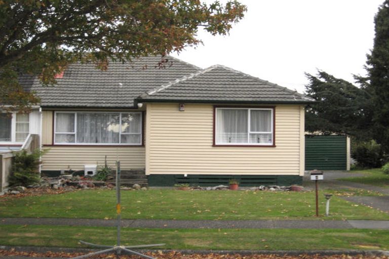 Photo of property in 4 Chapman Crescent, Naenae, Lower Hutt, 5011