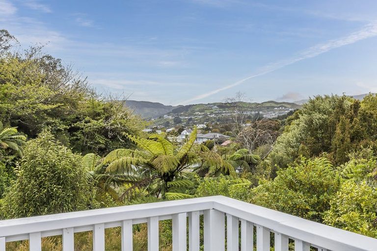 Photo of property in 36 Larsen Crescent, Tawa, Wellington, 5028