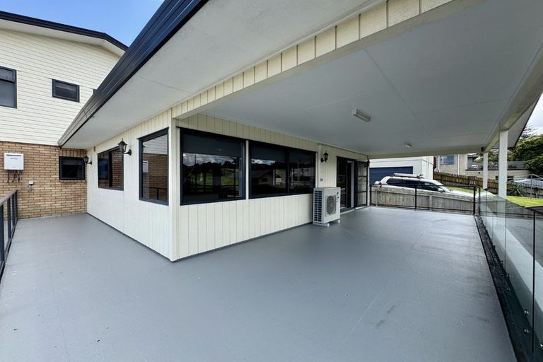 Photo of property in 25 Chieftain Rise, Goodwood Heights, Auckland, 2105
